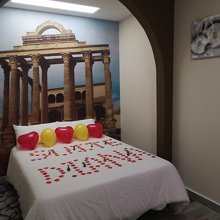ERES EMÉRITA Apartamentos&Suites PARKING GRATUITO Mérida Esterno foto