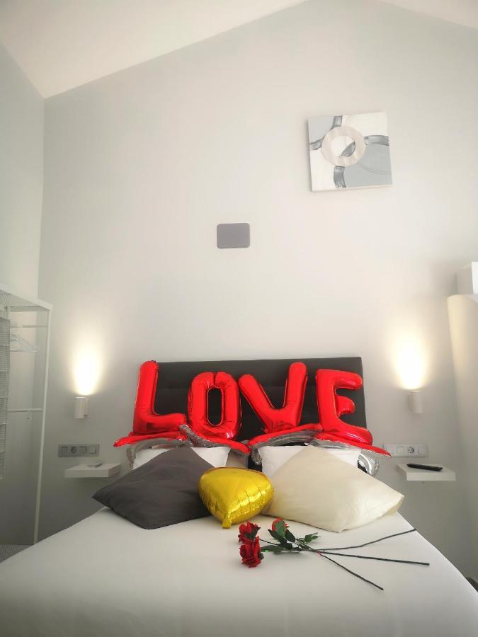 ERES EMÉRITA Apartamentos&Suites PARKING GRATUITO Mérida Esterno foto