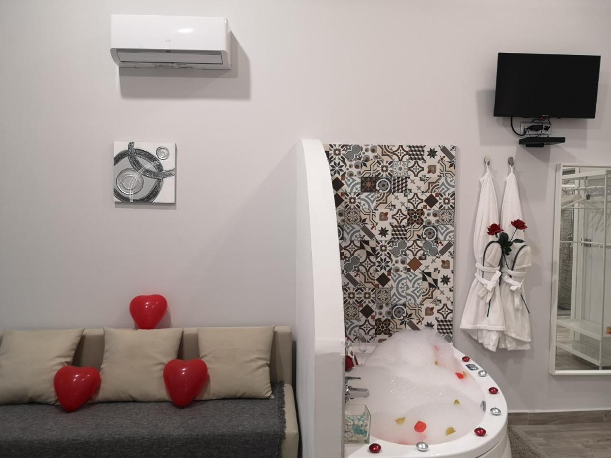 ERES EMÉRITA Apartamentos&Suites PARKING GRATUITO Mérida Esterno foto