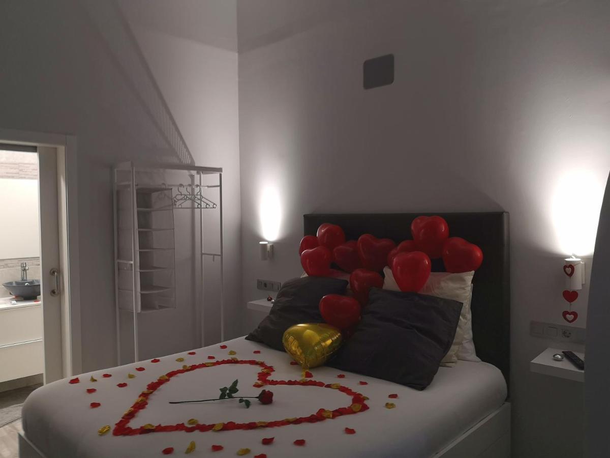 ERES EMÉRITA Apartamentos&Suites PARKING GRATUITO Mérida Esterno foto