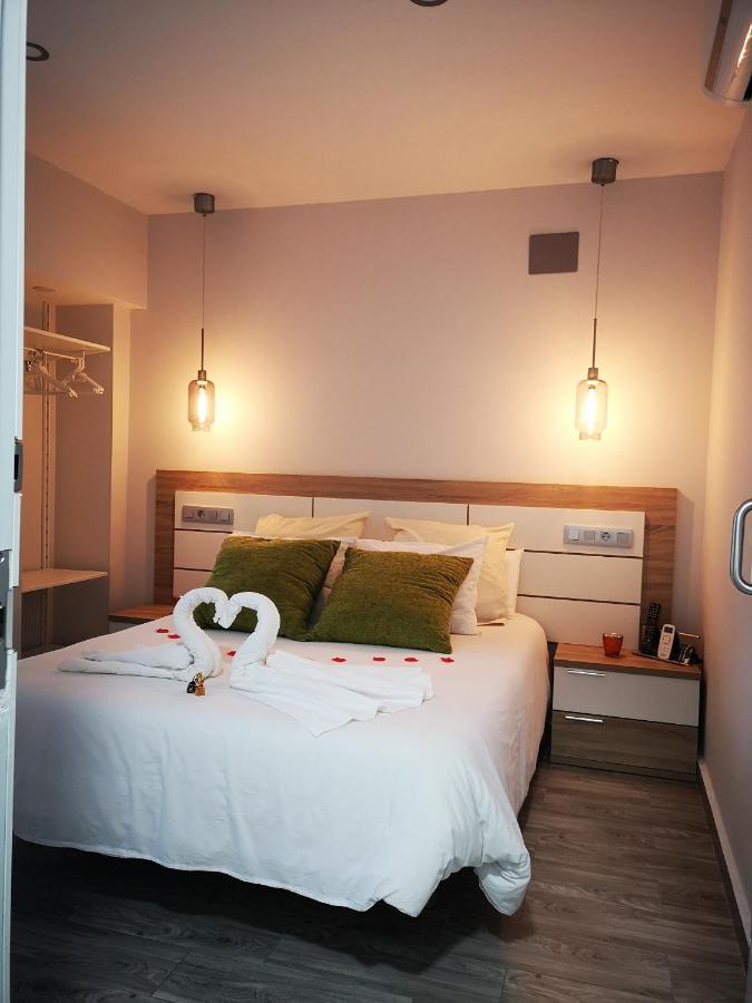 ERES EMÉRITA Apartamentos&Suites PARKING GRATUITO Mérida Esterno foto