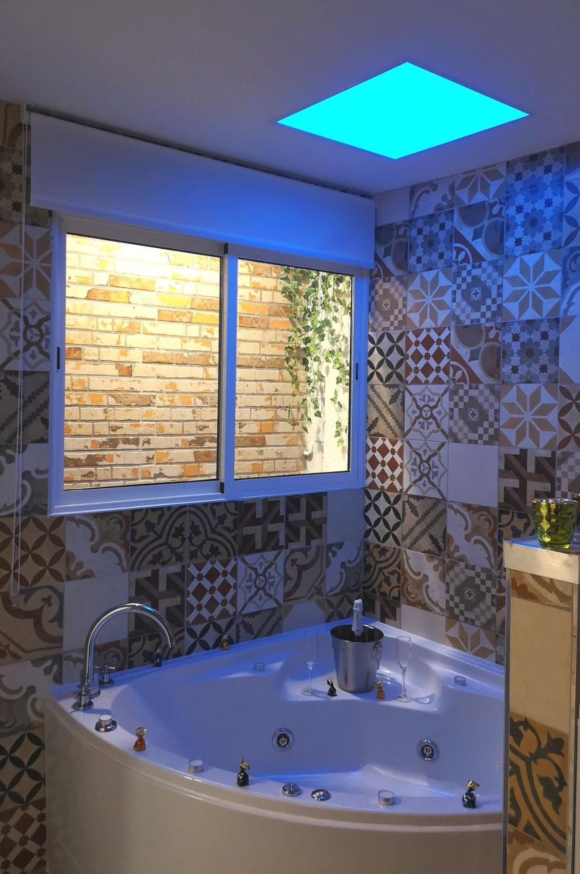 ERES EMÉRITA Apartamentos&Suites PARKING GRATUITO Mérida Esterno foto