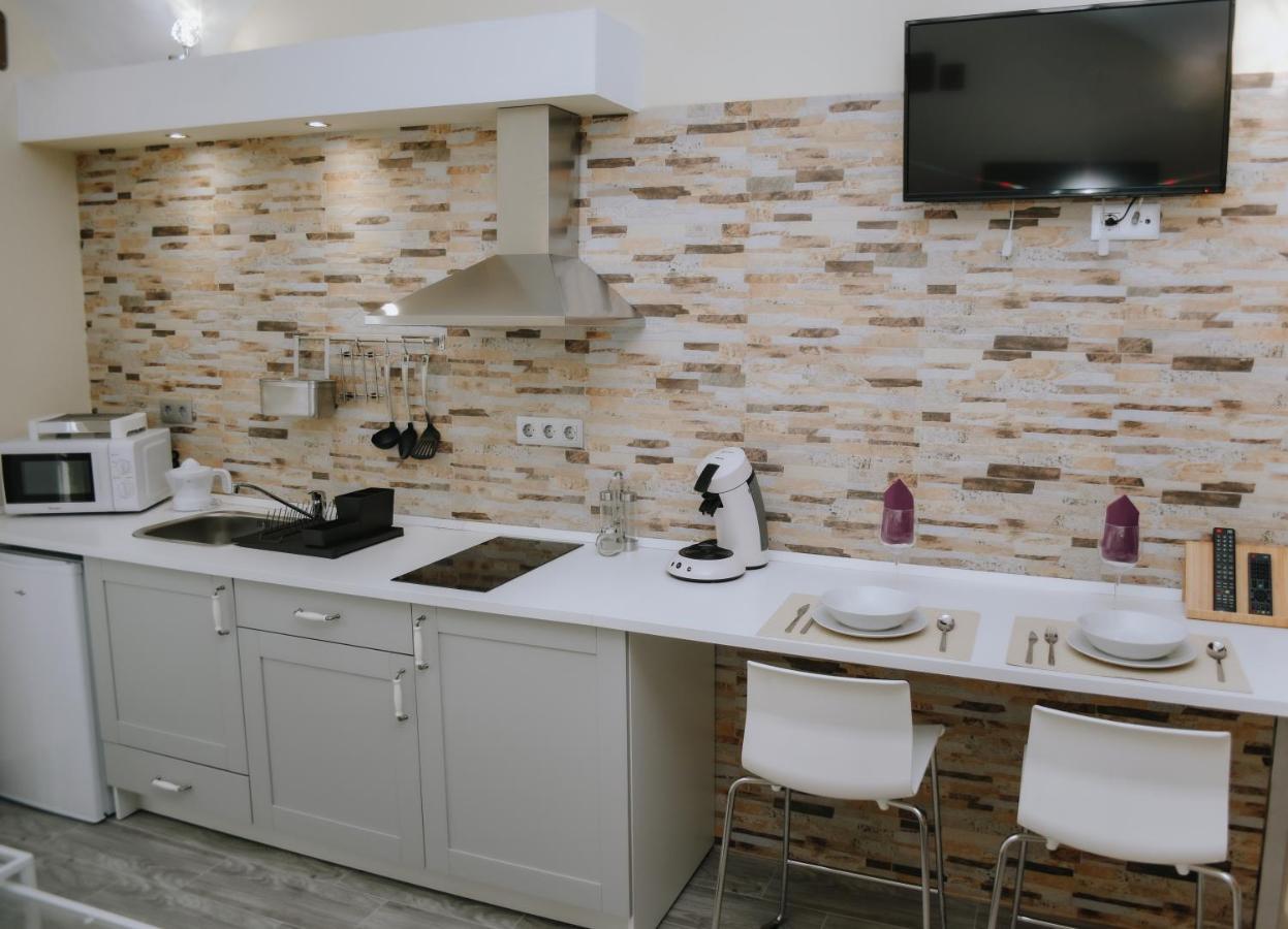 ERES EMÉRITA Apartamentos&Suites PARKING GRATUITO Mérida Esterno foto