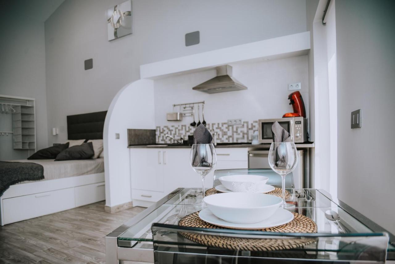 ERES EMÉRITA Apartamentos&Suites PARKING GRATUITO Mérida Esterno foto