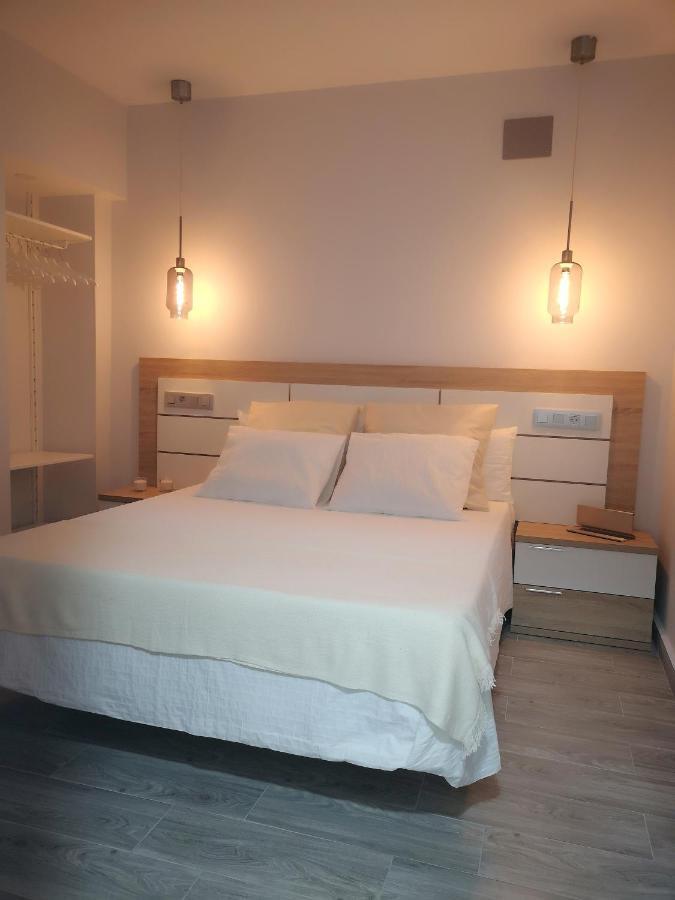 ERES EMÉRITA Apartamentos&Suites PARKING GRATUITO Mérida Esterno foto