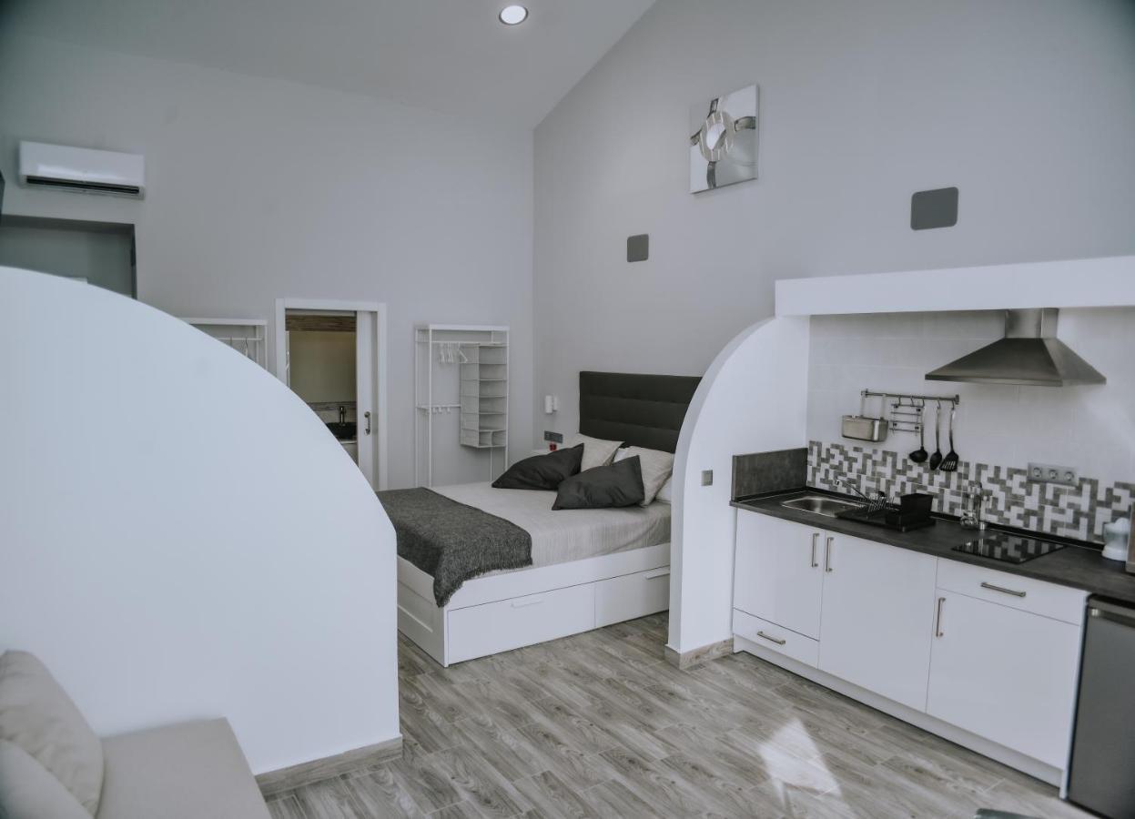 ERES EMÉRITA Apartamentos&Suites PARKING GRATUITO Mérida Esterno foto